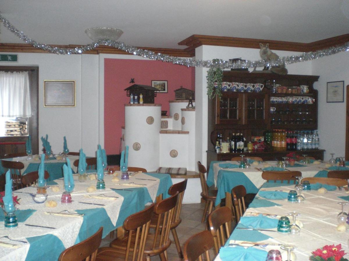 Hotel Genzianella Presenaio Buitenkant foto