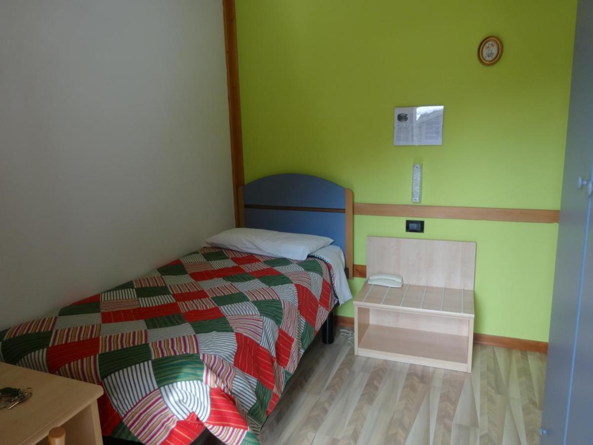 Hotel Genzianella Presenaio Buitenkant foto