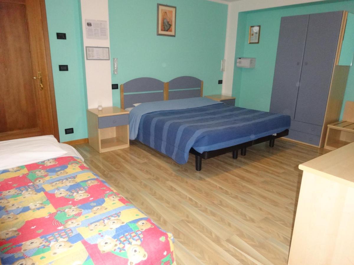 Hotel Genzianella Presenaio Buitenkant foto
