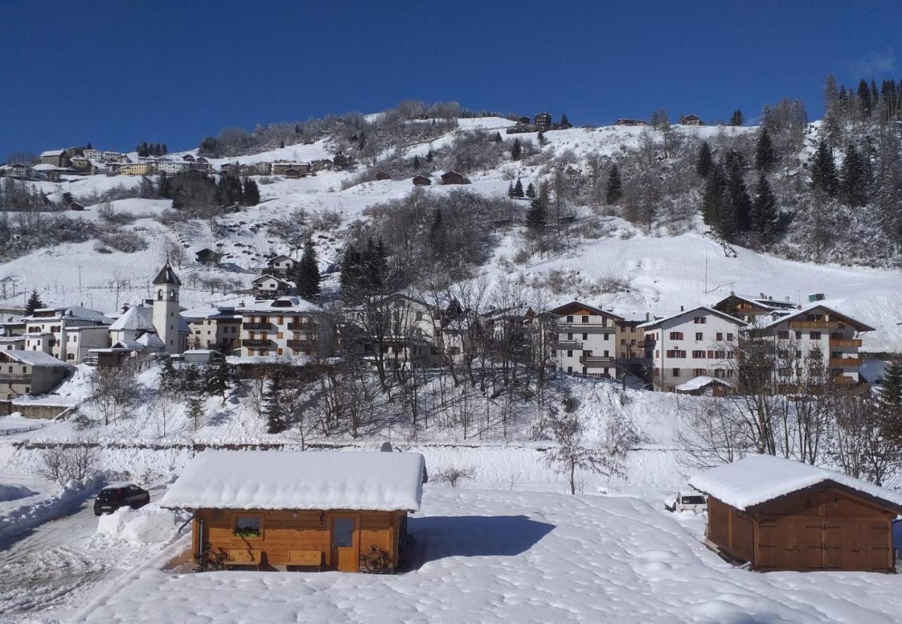 Hotel Genzianella Presenaio Buitenkant foto