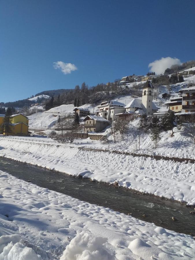 Hotel Genzianella Presenaio Buitenkant foto