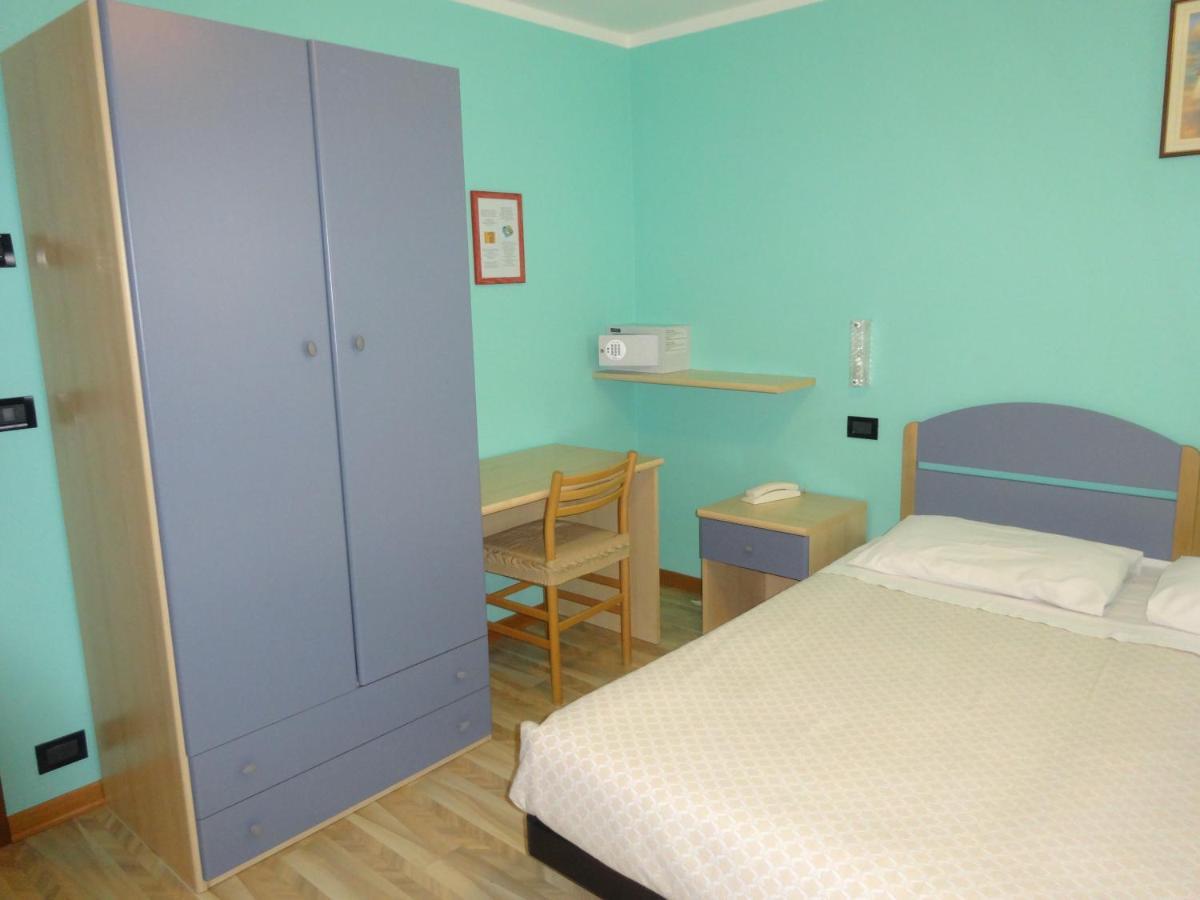 Hotel Genzianella Presenaio Buitenkant foto