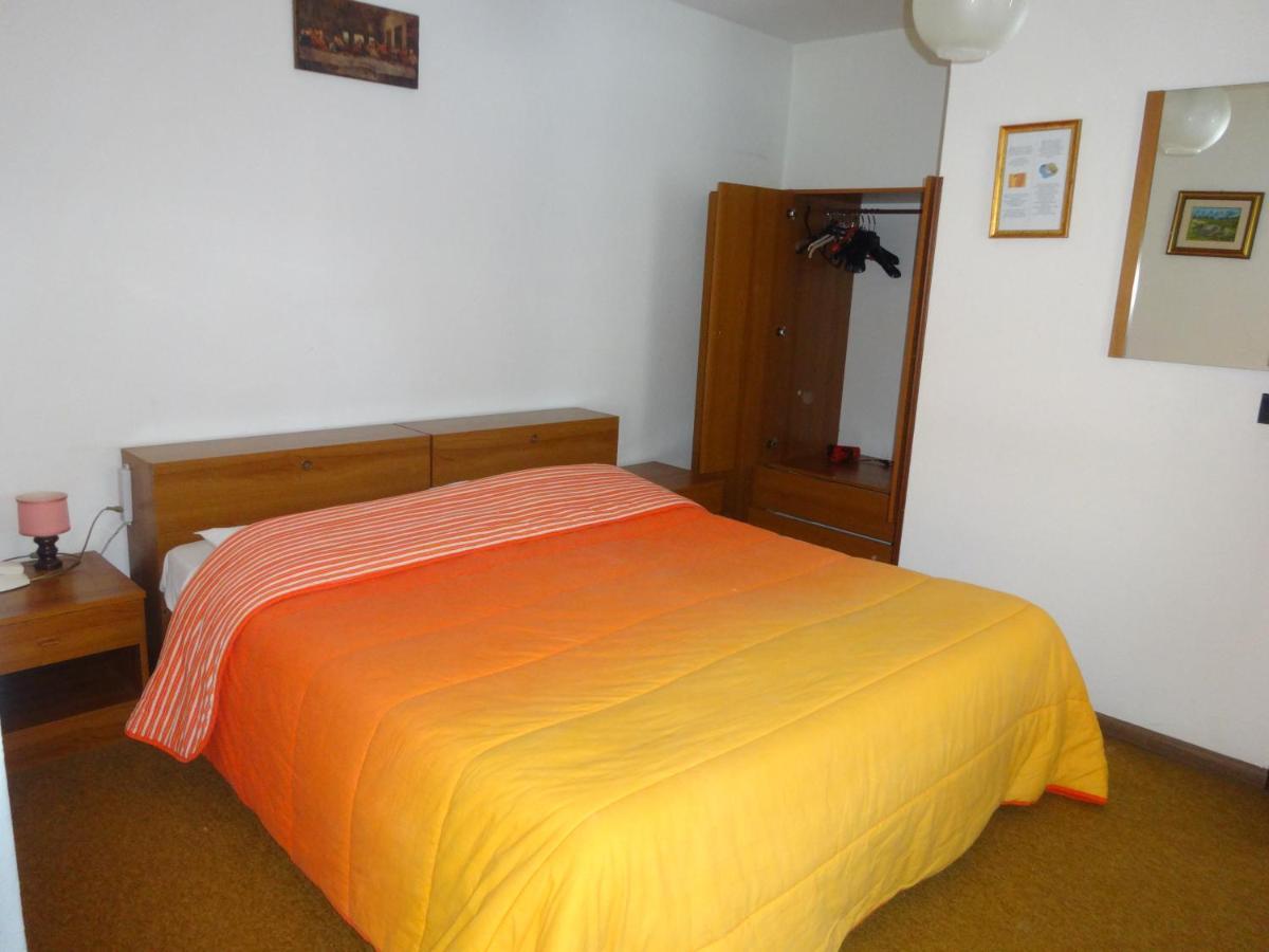 Hotel Genzianella Presenaio Buitenkant foto