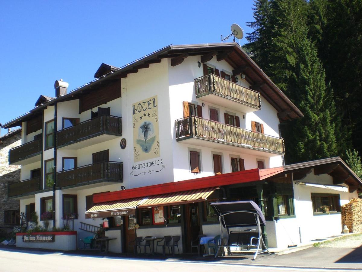 Hotel Genzianella Presenaio Buitenkant foto