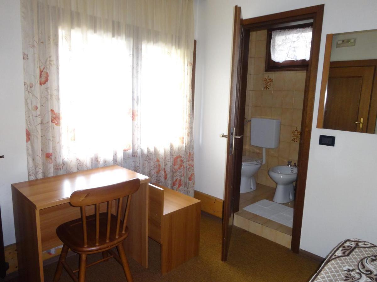 Hotel Genzianella Presenaio Buitenkant foto